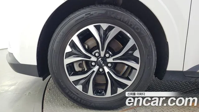 Kia Carnival 2021 thumb 5