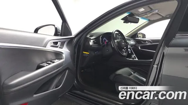 Genesis G70 2018 thumb 10