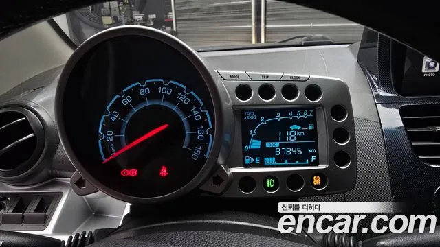 Chevrolet Spark 2012 thumb 8