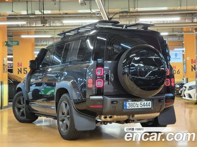 Land Rover Defender 2026 thumb 4