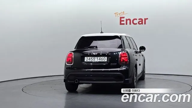 Mini Hatch 2023 thumb 4