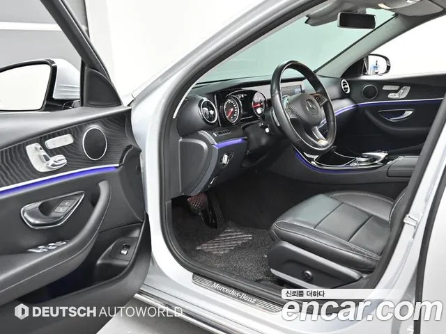 Mercedes-Benz E-Класс 2017 thumb 10