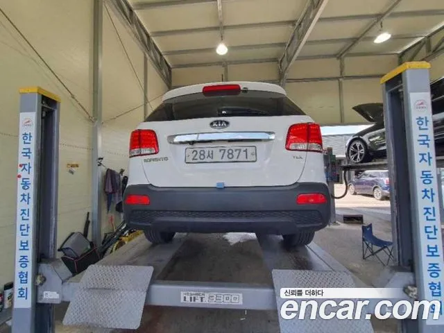 Kia Sorento 2010 thumb 2