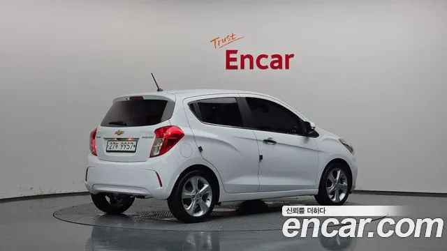 Chevrolet Spark 2018 thumb 2