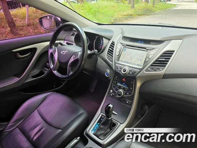 Hyundai Avante 2013 thumb 6