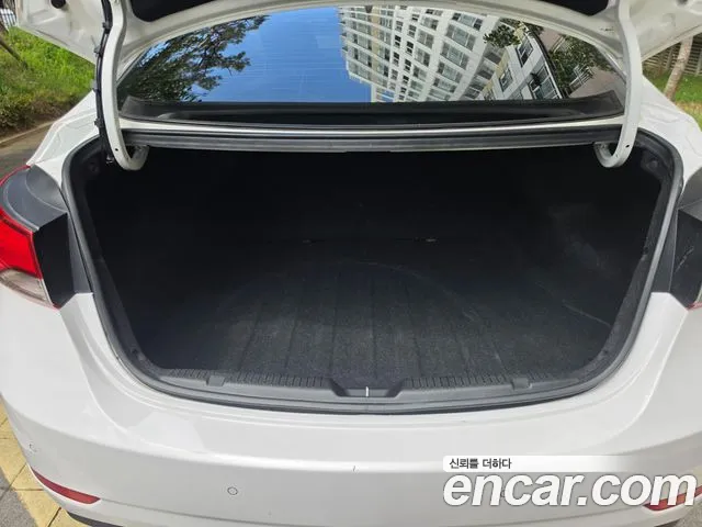 Hyundai Avante 2013 thumb 9