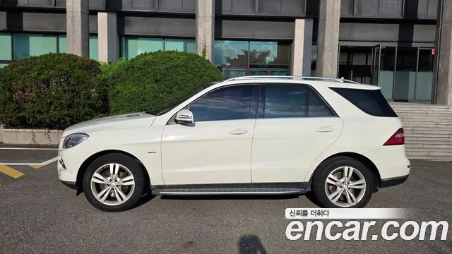 Mercedes-Benz M-class 2012 thumb 3