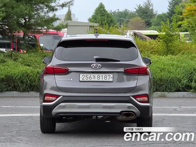 Hyundai Santa Fe 2019 thumb 2