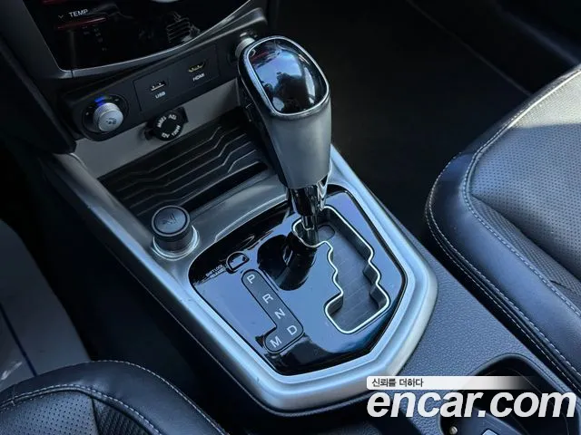 KG_Mobility_Ssangyong TIBOLI 2015 thumb 9