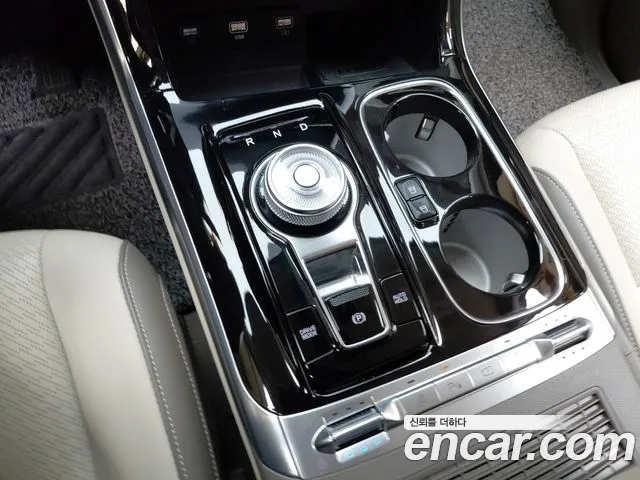 Kia Carnival 2022 thumb 9