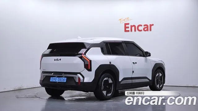 Kia EV3 2024 thumb 2