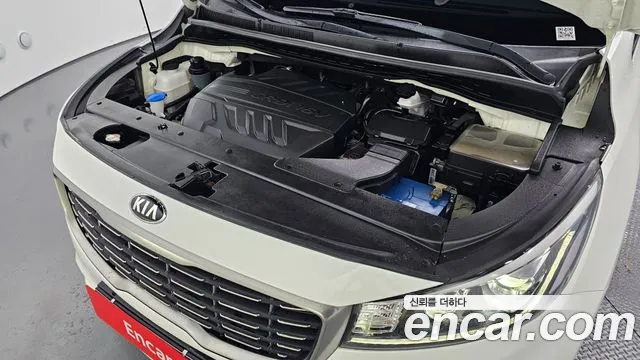 Kia Carnival 2019 thumb 6