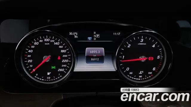 Mercedes-Benz E-Класс 2019 thumb 8