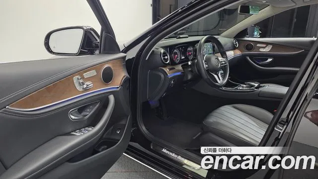 Mercedes-Benz E-Класс 2019 thumb 10