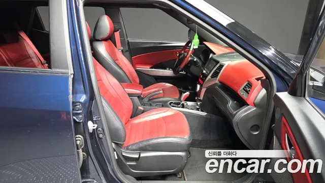 KG_Mobility_Ssangyong TIBOLI 2015 thumb 11