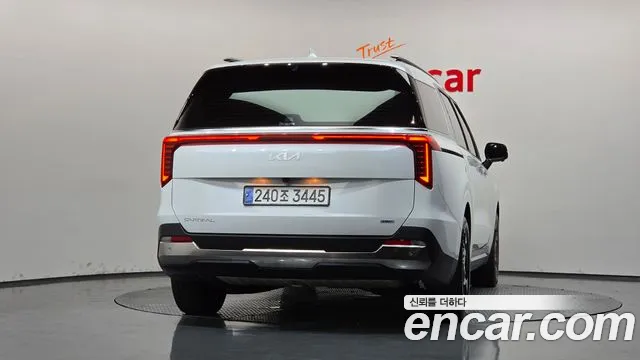 Kia Carnival 2024 thumb 4