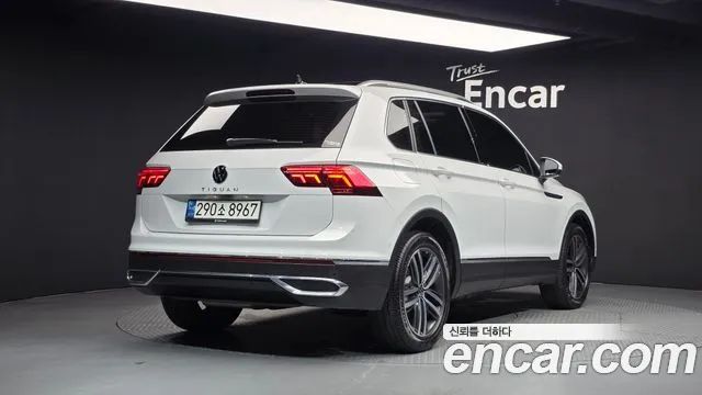Volkswagen Tiguan 2021 thumb 2