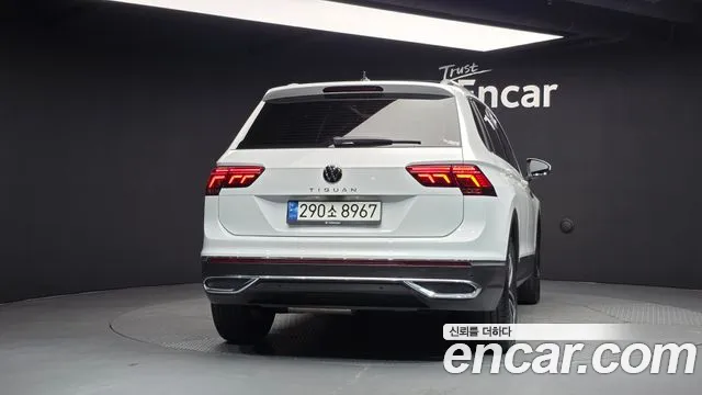 Volkswagen Tiguan 2021 thumb 4
