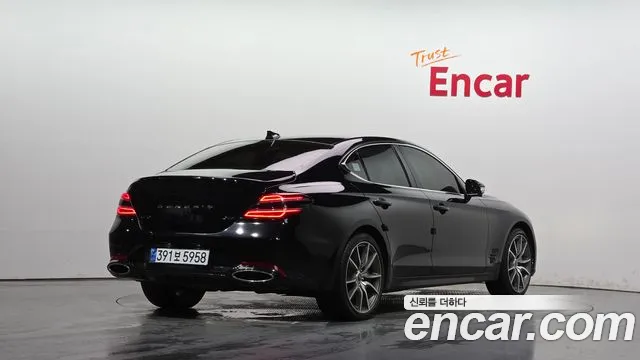 Genesis G70 2021 thumb 2