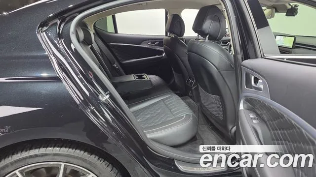 Genesis G70 2021 thumb 11