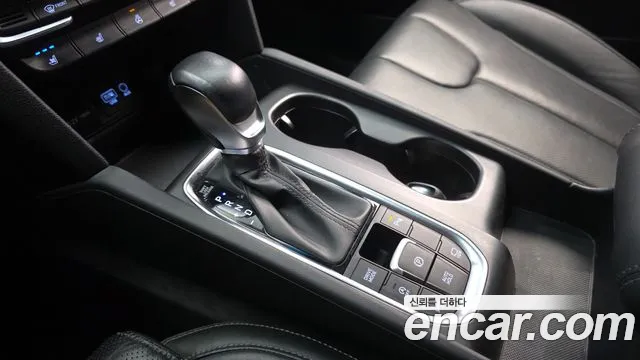 Hyundai Santa Fe 2019 thumb 9