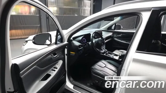 Hyundai Santa Fe 2019 thumb 10