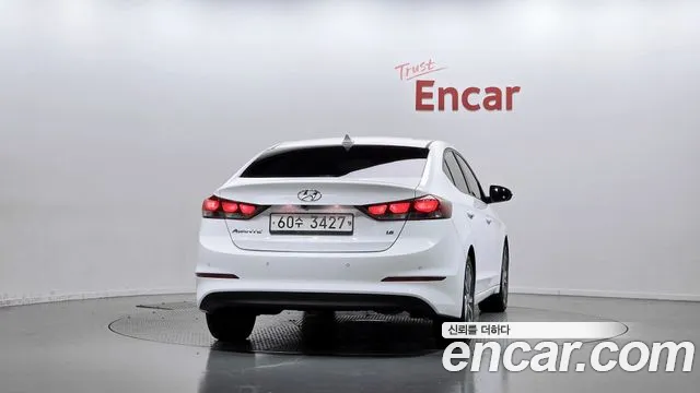 Hyundai Avante 2017 thumb 4