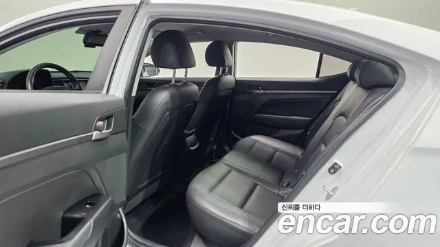 Hyundai Avante 2017 thumb 11