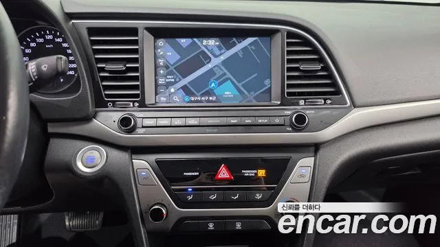 Hyundai Avante 2017 thumb 12
