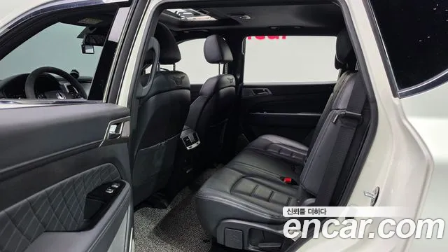 KG_Mobility_Ssangyong Rexton 2017 thumb 11