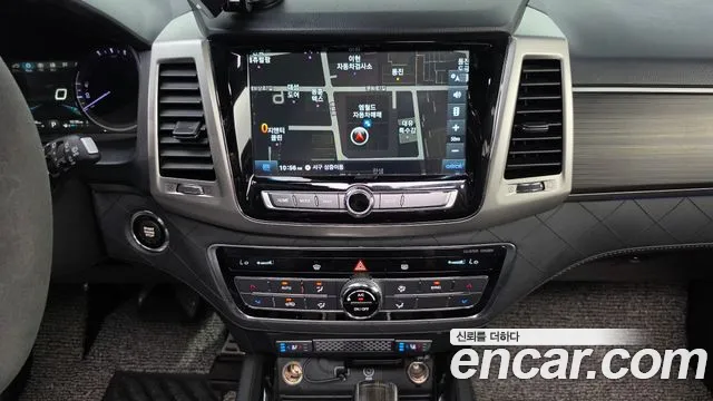 KG_Mobility_Ssangyong Rexton 2017 thumb 12