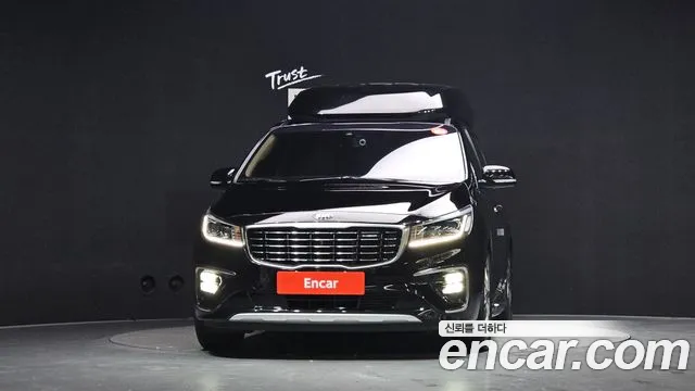 Kia Carnival 2019 thumb 3