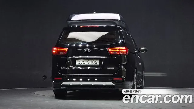 Kia Carnival 2019 thumb 4
