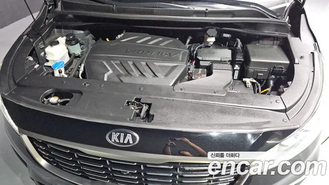 Kia Carnival 2019 thumb 6