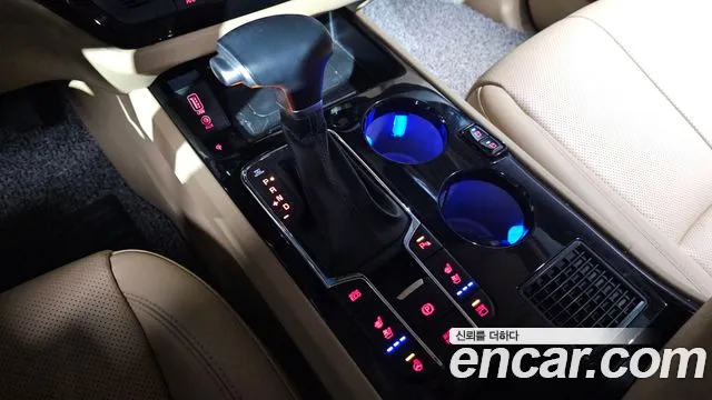 Kia Carnival 2019 thumb 9