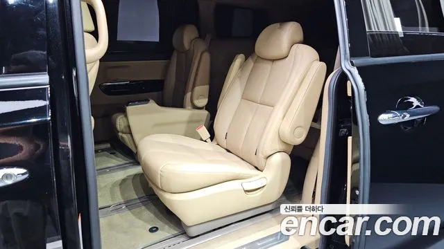 Kia Carnival 2019 thumb 12