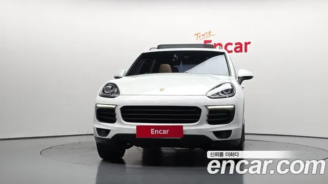 Porsche Cayenne 2016 thumb 3