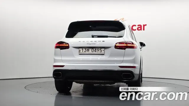 Porsche Cayenne 2016 thumb 4