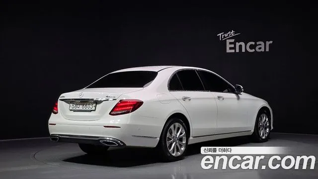 Mercedes-Benz E-Класс 2017 thumb 2
