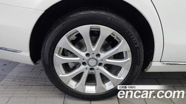 Mercedes-Benz E-Класс 2017 thumb 5