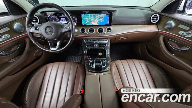 Mercedes-Benz E-Класс 2017 thumb 7