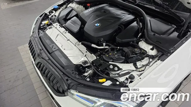 BMW 3-Series 2025 thumb 6