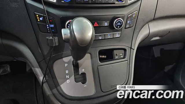 Hyundai Starex 2019 thumb 9