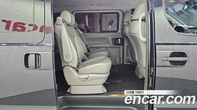 Hyundai Starex 2019 thumb 12