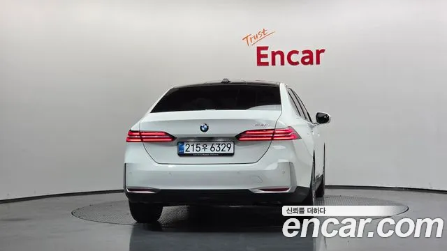 BMW 5 серии 2025 thumb 4