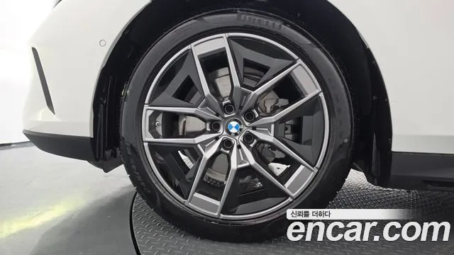 BMW 5 серии 2025 thumb 5