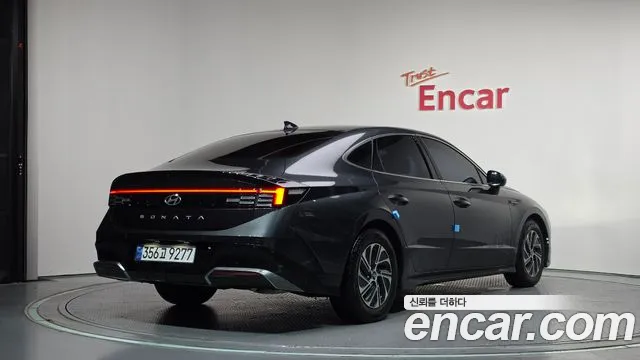Hyundai Sonata 2023 thumb 2