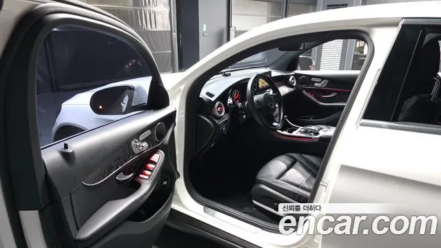 Mercedes-Benz GLC 2019 thumb 10