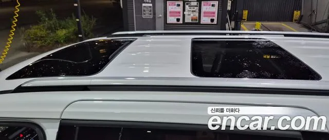 Kia Carnival 2021 thumb 11