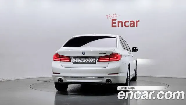 BMW 5 серии 2019 thumb 4